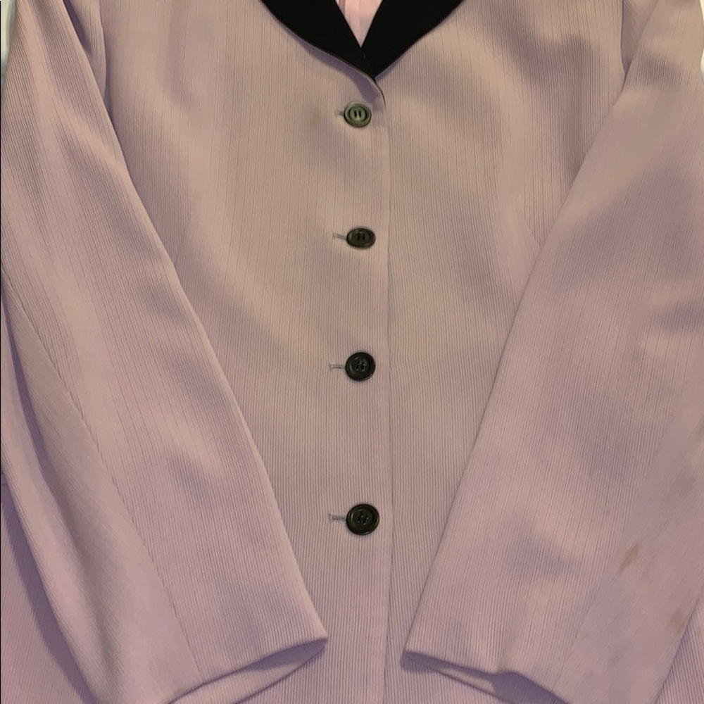 Clothes - Picture 5 of 6